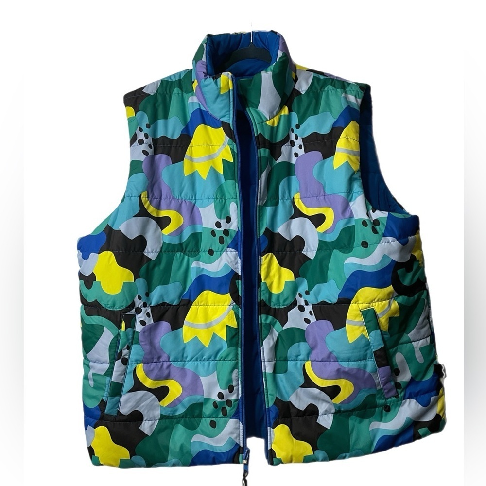 Crayola by Kohls bright reversible puffer vest. Pockets on both sides.